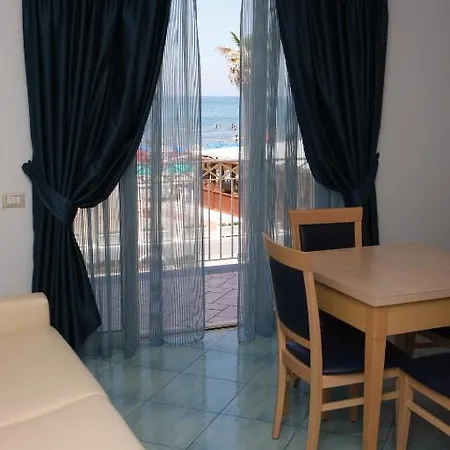 Venustas Park Hotel *