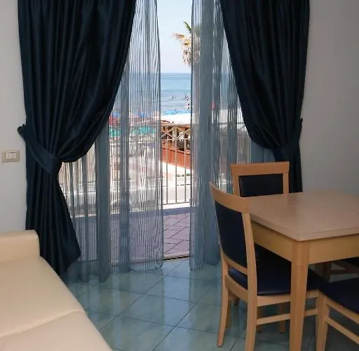 Venustas Park Hotel *