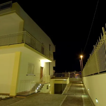 Venustas Park Hotel バーコリ